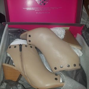 Vince Camuto Booties